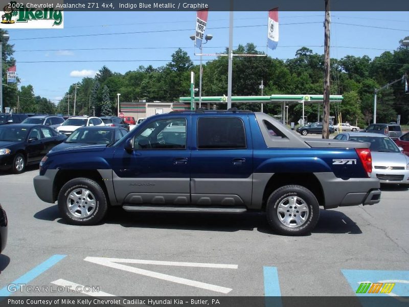 Indigo Blue Metallic / Graphite 2002 Chevrolet Avalanche Z71 4x4