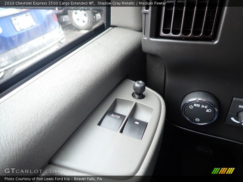 Shadow Gray Metallic / Medium Pewter 2019 Chevrolet Express 3500 Cargo Extended WT