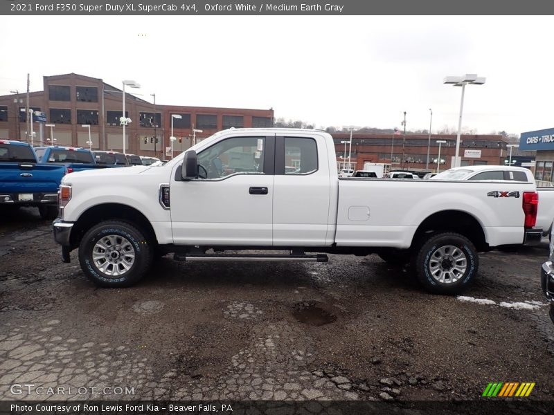 Oxford White / Medium Earth Gray 2021 Ford F350 Super Duty XL SuperCab 4x4