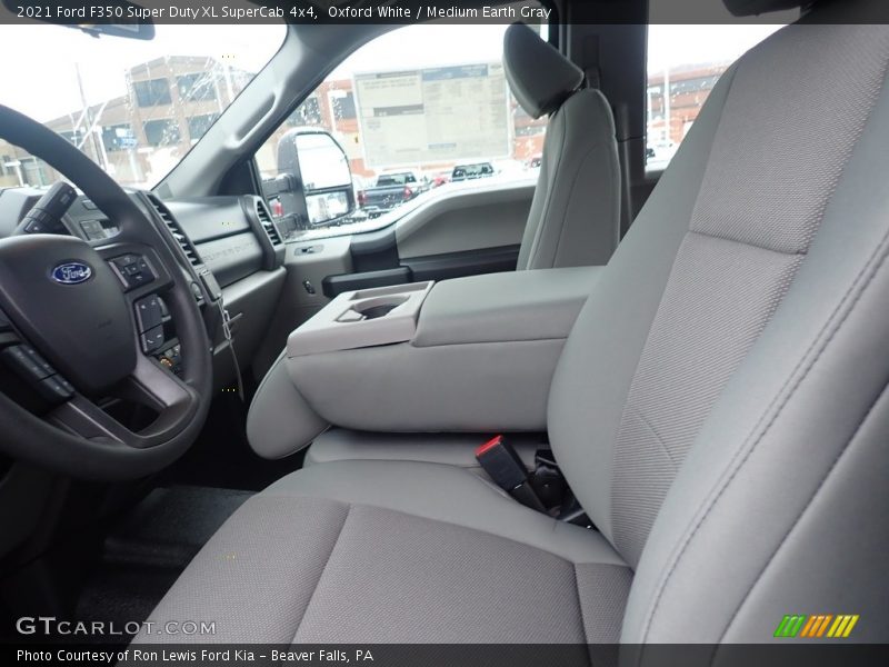 Oxford White / Medium Earth Gray 2021 Ford F350 Super Duty XL SuperCab 4x4