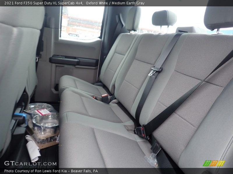 Oxford White / Medium Earth Gray 2021 Ford F350 Super Duty XL SuperCab 4x4