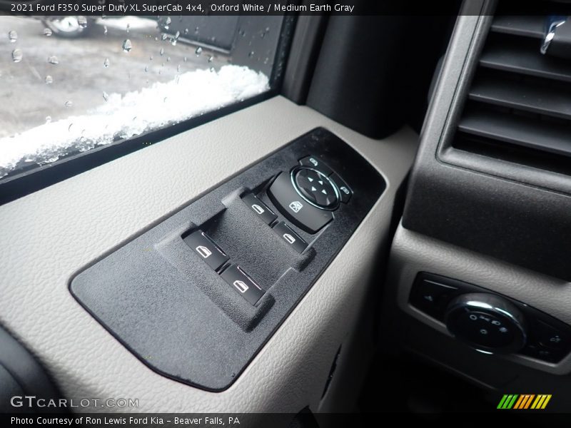 Oxford White / Medium Earth Gray 2021 Ford F350 Super Duty XL SuperCab 4x4