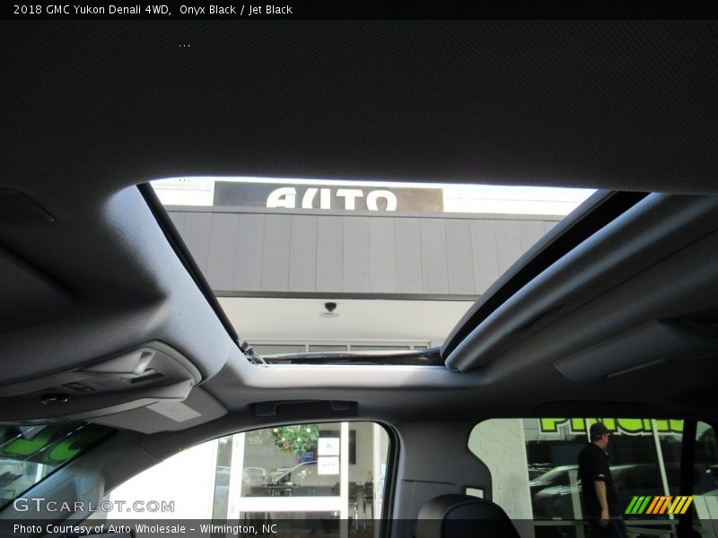 Onyx Black / Jet Black 2018 GMC Yukon Denali 4WD
