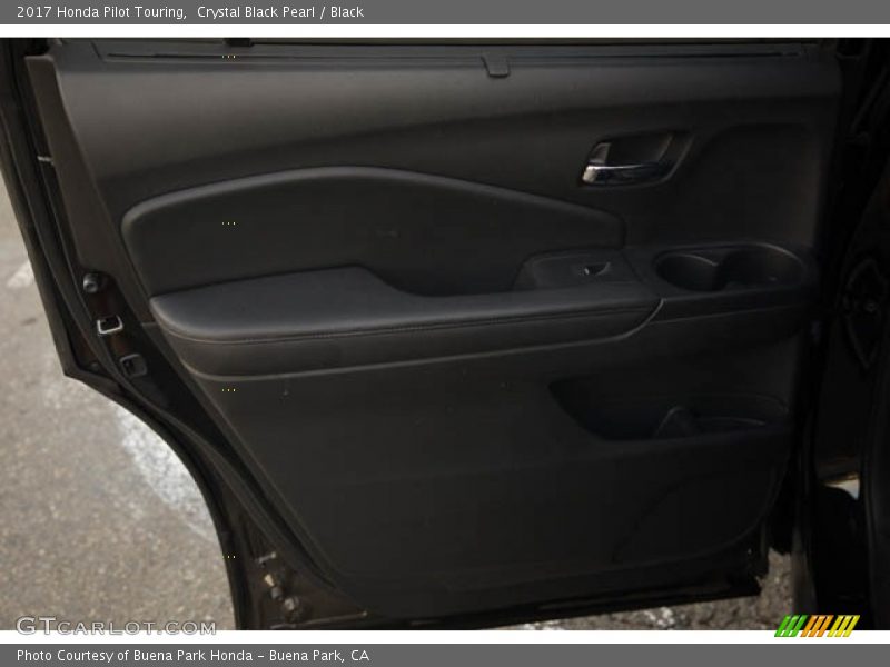 Crystal Black Pearl / Black 2017 Honda Pilot Touring