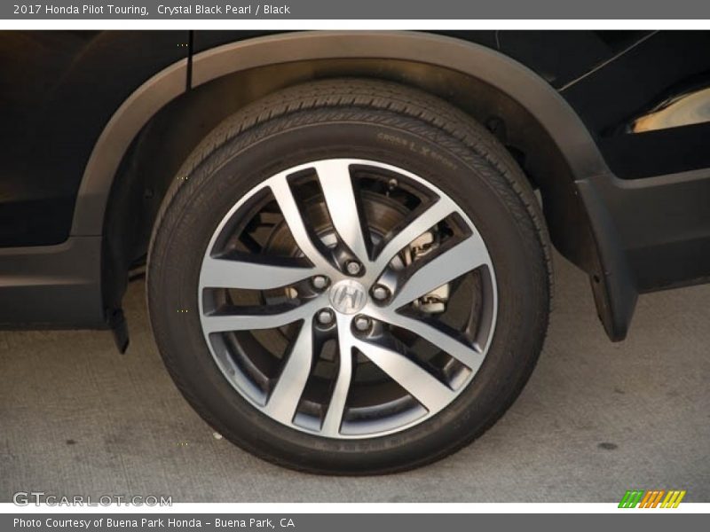 Crystal Black Pearl / Black 2017 Honda Pilot Touring