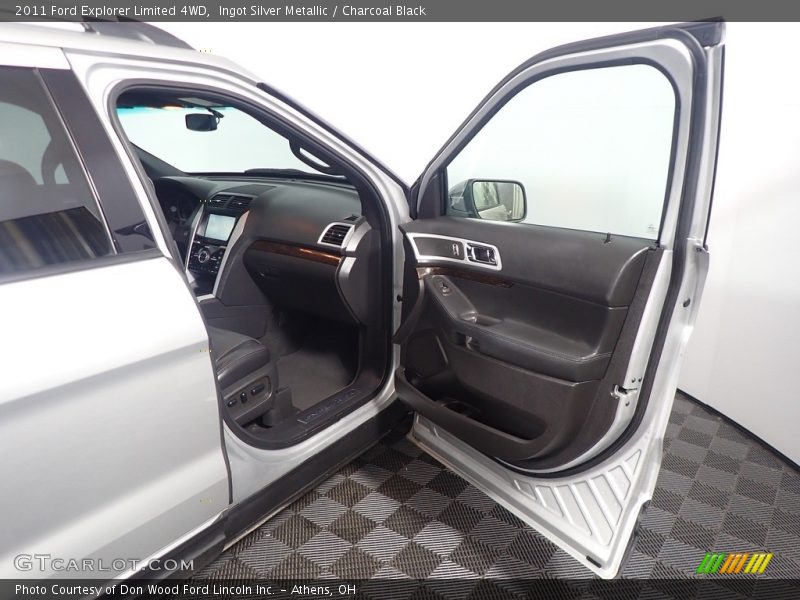 Ingot Silver Metallic / Charcoal Black 2011 Ford Explorer Limited 4WD
