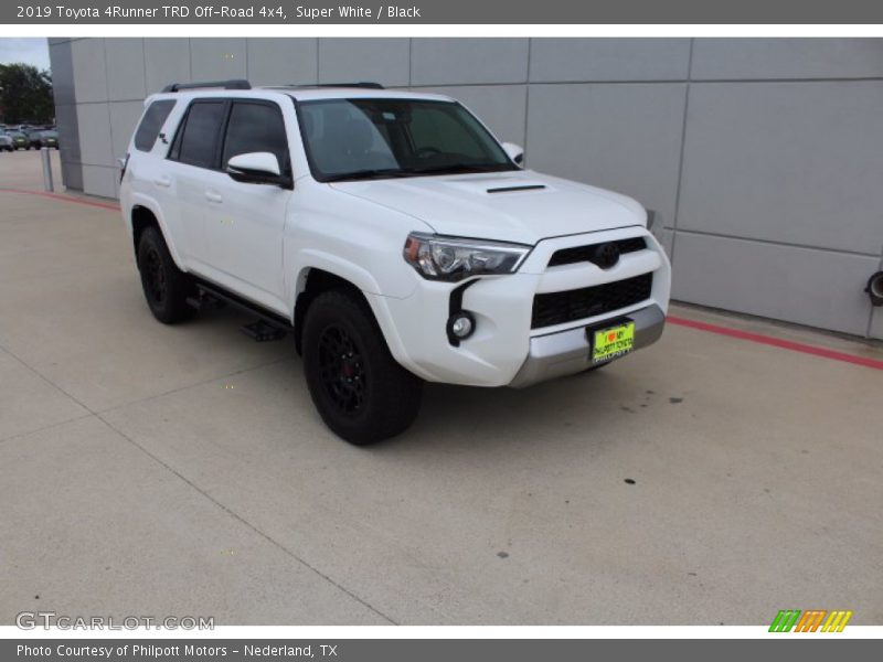 Super White / Black 2019 Toyota 4Runner TRD Off-Road 4x4