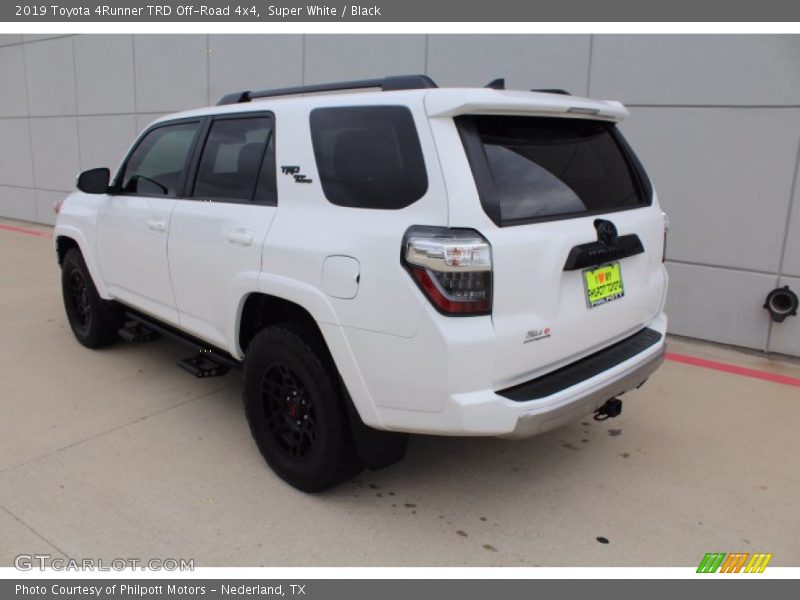 Super White / Black 2019 Toyota 4Runner TRD Off-Road 4x4