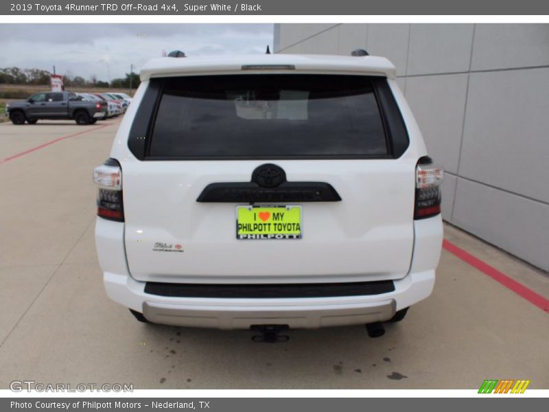 Super White / Black 2019 Toyota 4Runner TRD Off-Road 4x4