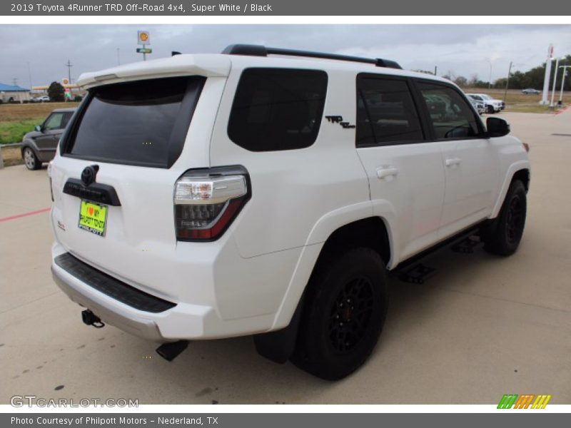 Super White / Black 2019 Toyota 4Runner TRD Off-Road 4x4