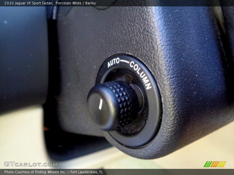 Porcelain White / Barley 2010 Jaguar XF Sport Sedan