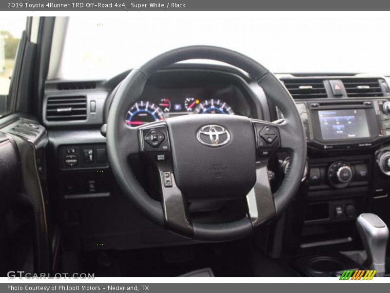 Super White / Black 2019 Toyota 4Runner TRD Off-Road 4x4