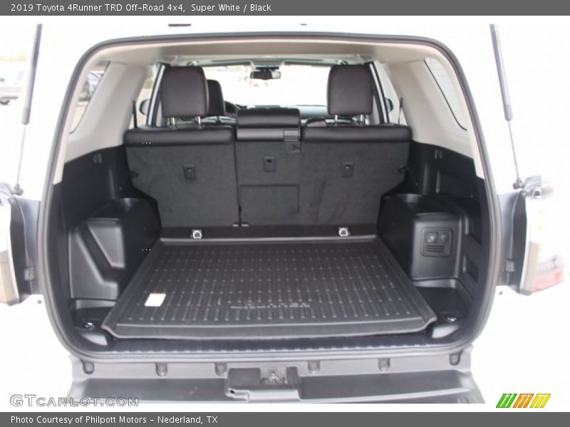 Super White / Black 2019 Toyota 4Runner TRD Off-Road 4x4