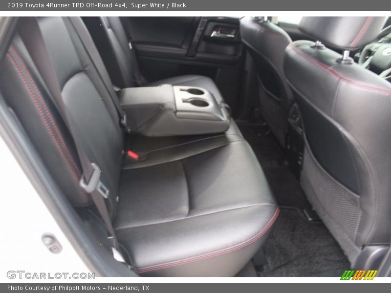 Super White / Black 2019 Toyota 4Runner TRD Off-Road 4x4