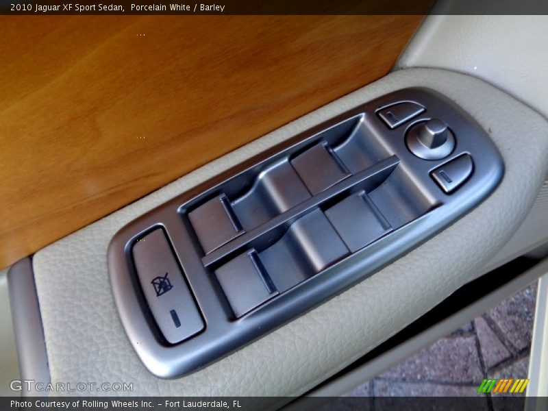 Porcelain White / Barley 2010 Jaguar XF Sport Sedan