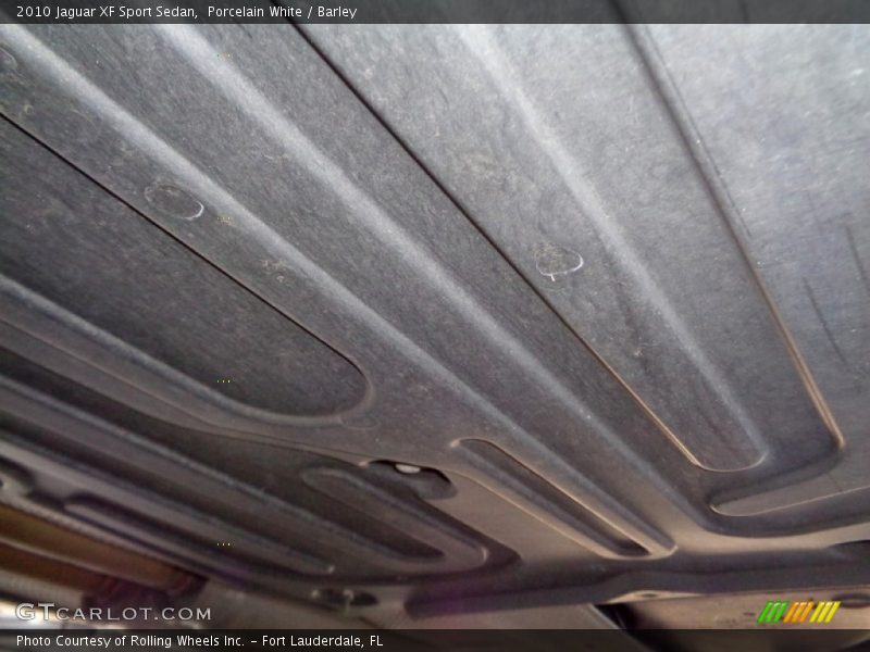 Porcelain White / Barley 2010 Jaguar XF Sport Sedan