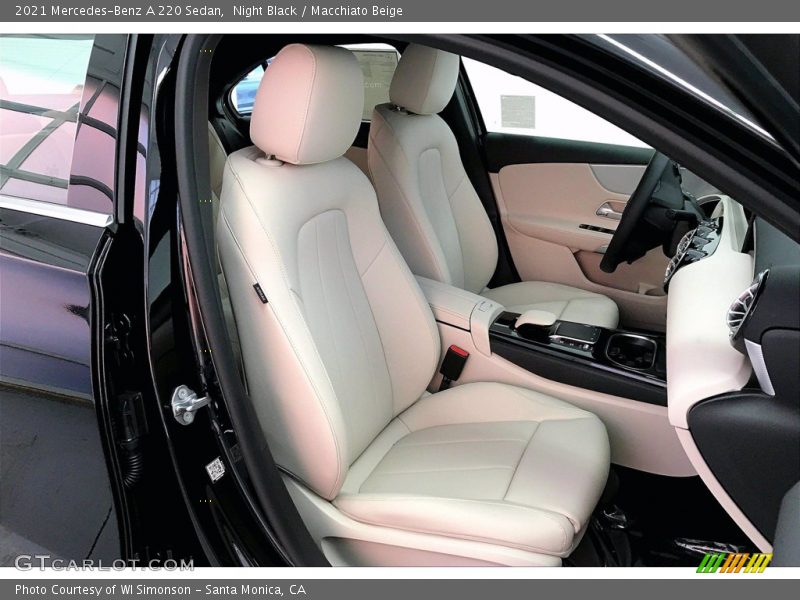 Night Black / Macchiato Beige 2021 Mercedes-Benz A 220 Sedan