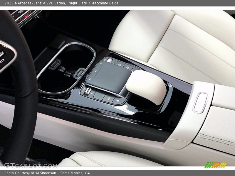 Night Black / Macchiato Beige 2021 Mercedes-Benz A 220 Sedan