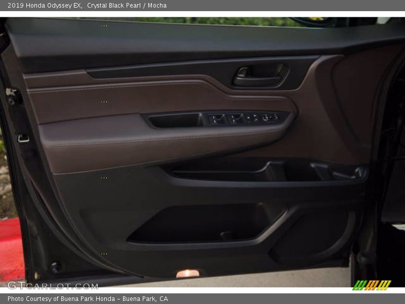 Crystal Black Pearl / Mocha 2019 Honda Odyssey EX