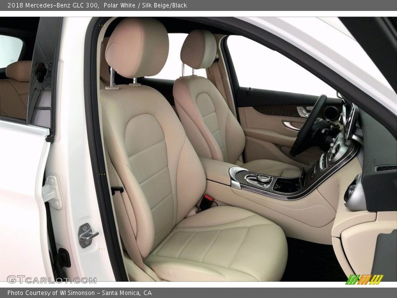 Polar White / Silk Beige/Black 2018 Mercedes-Benz GLC 300
