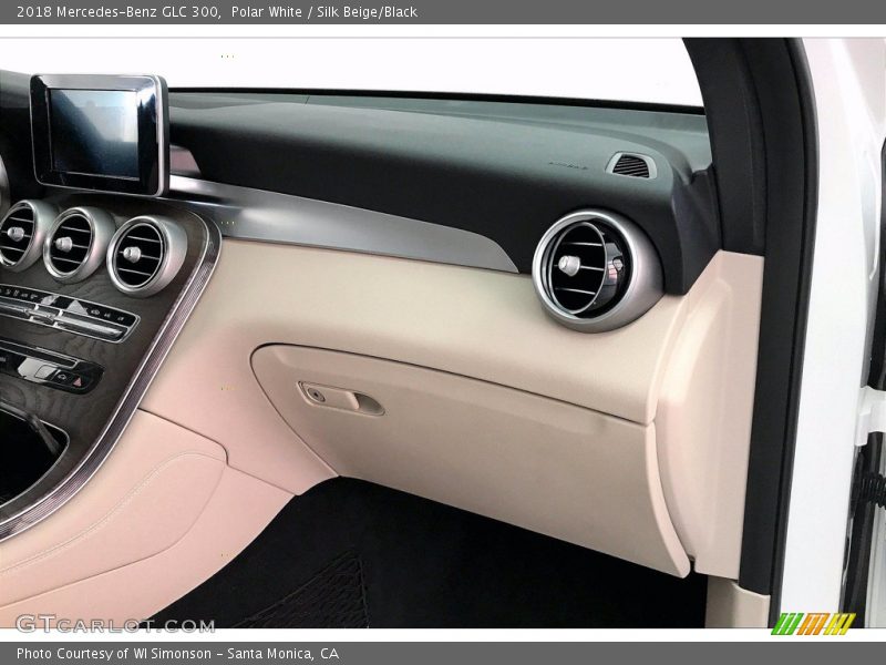 Polar White / Silk Beige/Black 2018 Mercedes-Benz GLC 300