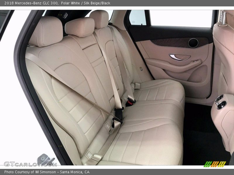 Polar White / Silk Beige/Black 2018 Mercedes-Benz GLC 300