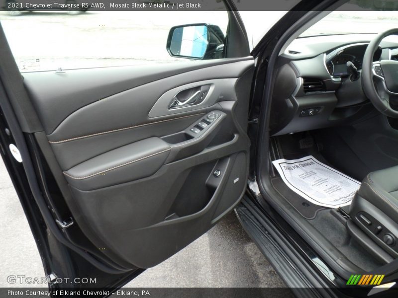 Mosaic Black Metallic / Jet Black 2021 Chevrolet Traverse RS AWD