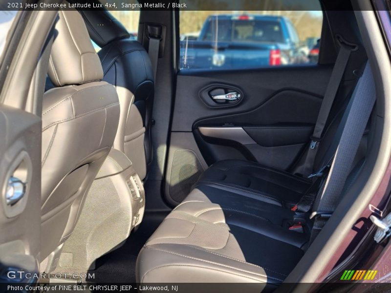 Sangria Metallic / Black 2021 Jeep Cherokee Latitude Lux 4x4