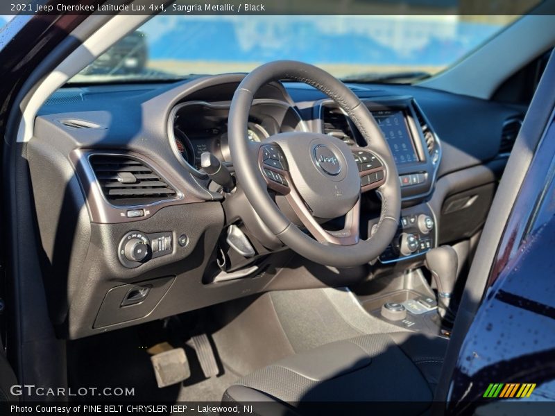 Sangria Metallic / Black 2021 Jeep Cherokee Latitude Lux 4x4
