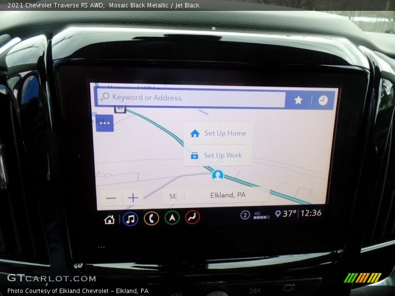 Mosaic Black Metallic / Jet Black 2021 Chevrolet Traverse RS AWD