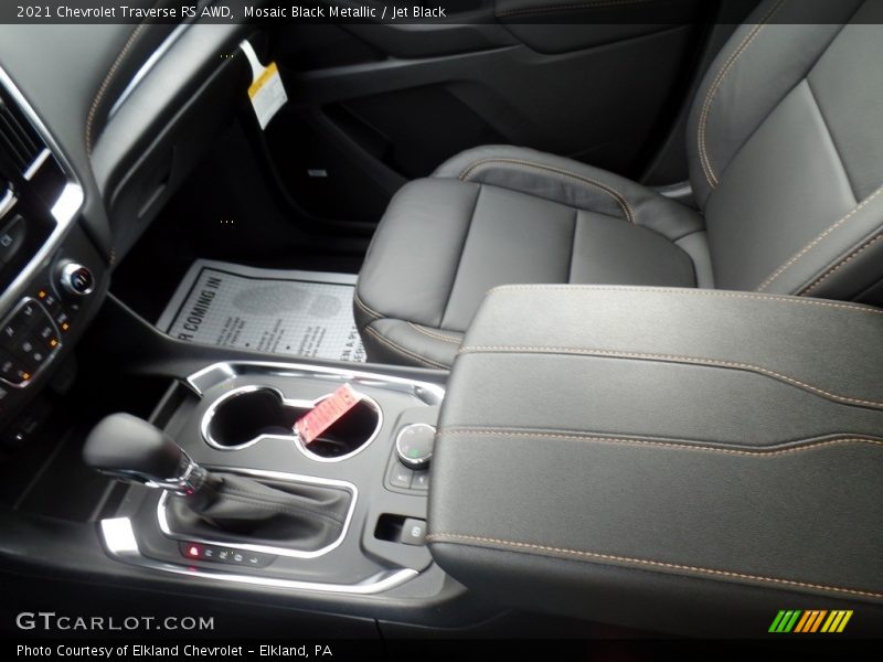 Mosaic Black Metallic / Jet Black 2021 Chevrolet Traverse RS AWD