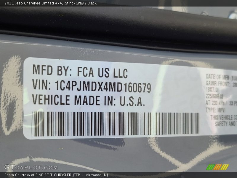 Sting-Gray / Black 2021 Jeep Cherokee Limited 4x4