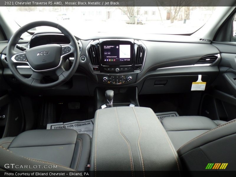 Mosaic Black Metallic / Jet Black 2021 Chevrolet Traverse RS AWD
