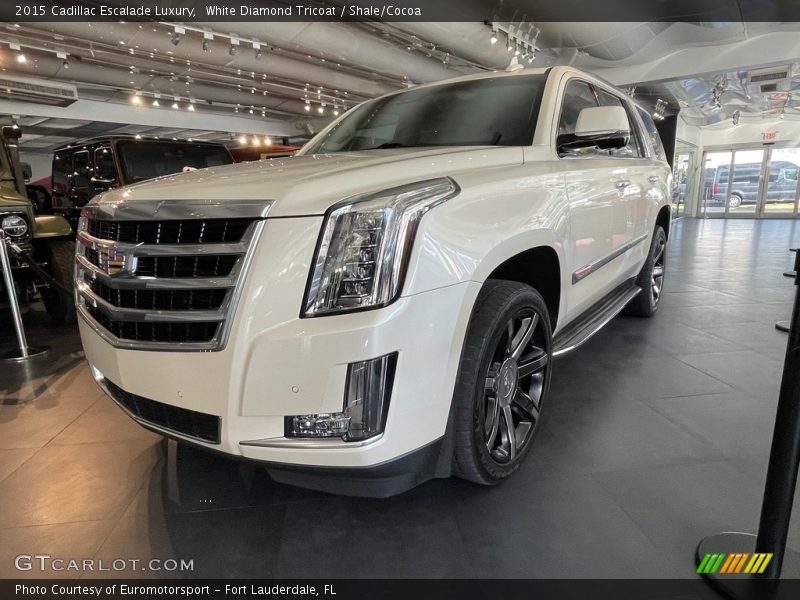 White Diamond Tricoat / Shale/Cocoa 2015 Cadillac Escalade Luxury