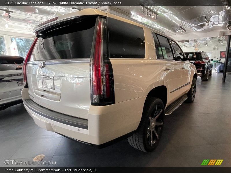 White Diamond Tricoat / Shale/Cocoa 2015 Cadillac Escalade Luxury