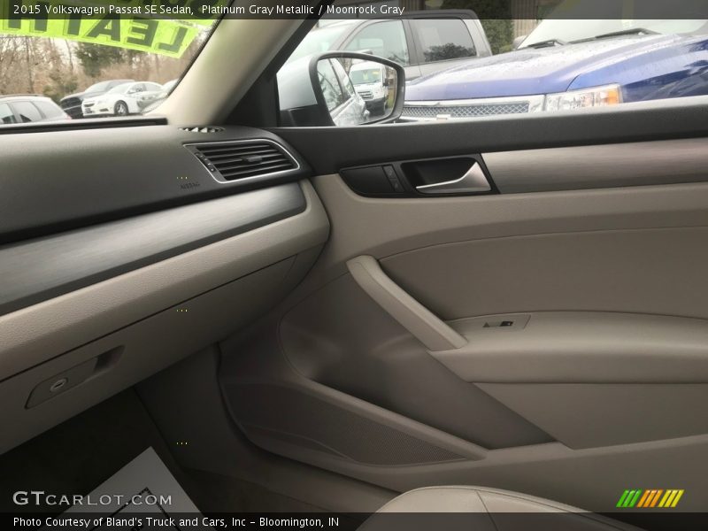 Door Panel of 2015 Passat SE Sedan