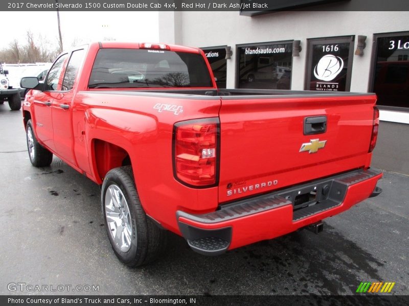 Red Hot / Dark Ash/Jet Black 2017 Chevrolet Silverado 1500 Custom Double Cab 4x4