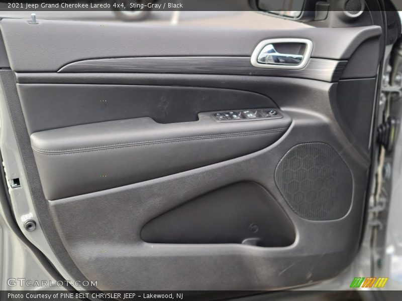 Sting-Gray / Black 2021 Jeep Grand Cherokee Laredo 4x4