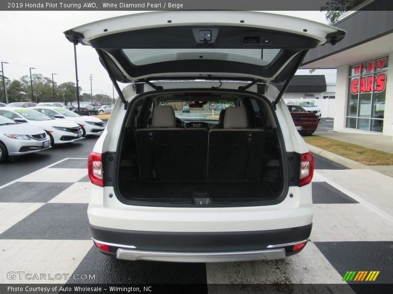 White Diamond Pearl / Beige 2019 Honda Pilot Touring AWD