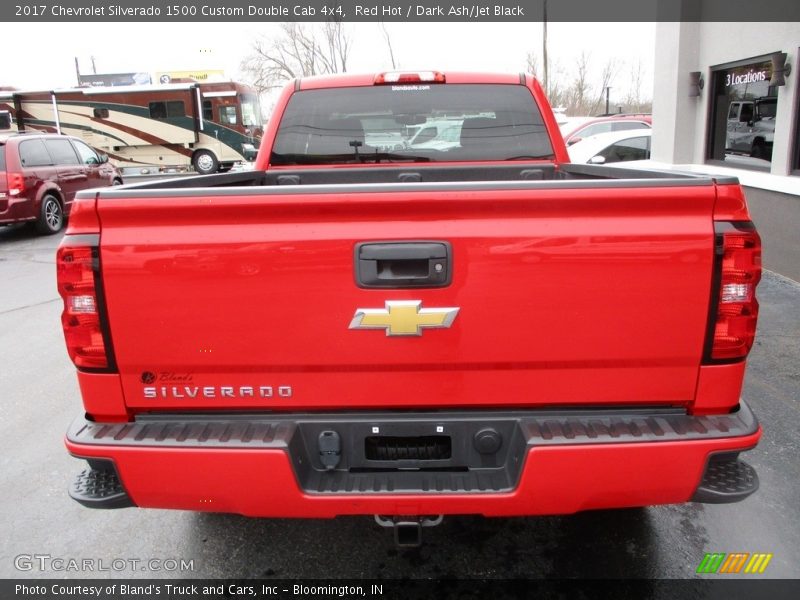 Red Hot / Dark Ash/Jet Black 2017 Chevrolet Silverado 1500 Custom Double Cab 4x4