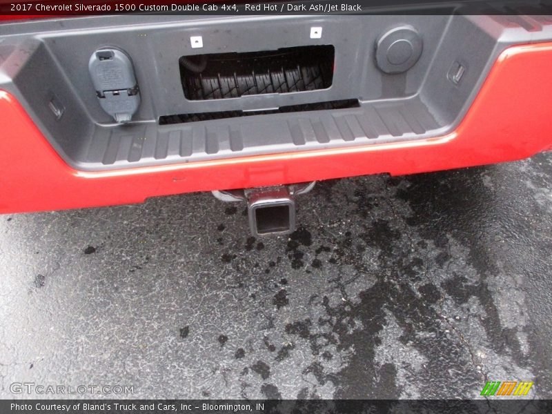 Red Hot / Dark Ash/Jet Black 2017 Chevrolet Silverado 1500 Custom Double Cab 4x4