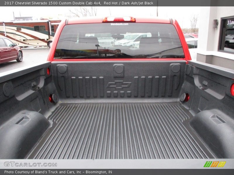 Red Hot / Dark Ash/Jet Black 2017 Chevrolet Silverado 1500 Custom Double Cab 4x4