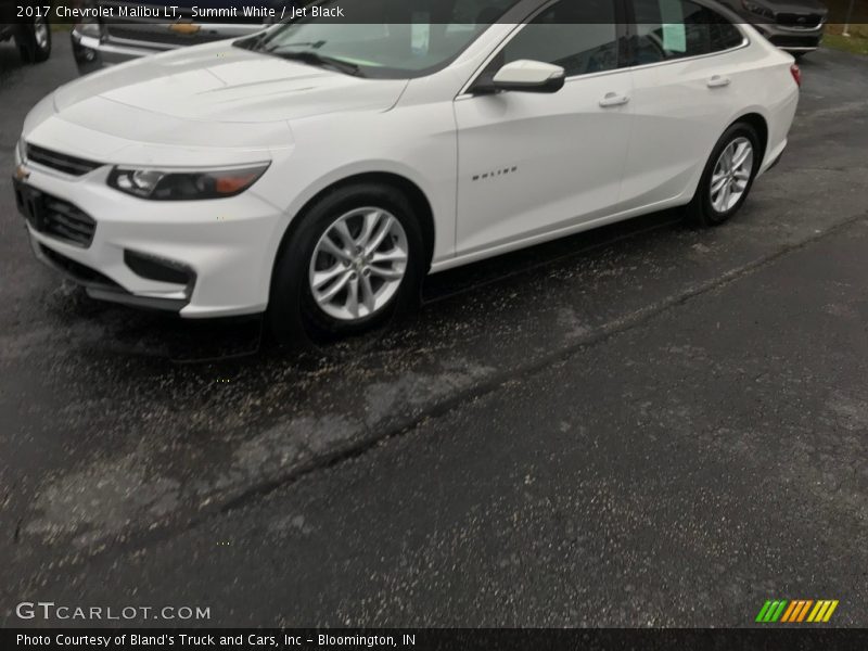 Summit White / Jet Black 2017 Chevrolet Malibu LT