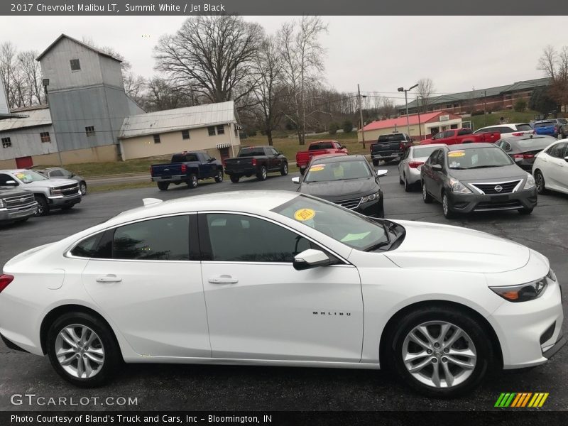 Summit White / Jet Black 2017 Chevrolet Malibu LT