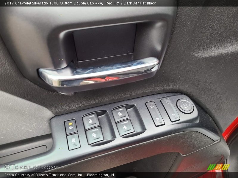 Red Hot / Dark Ash/Jet Black 2017 Chevrolet Silverado 1500 Custom Double Cab 4x4