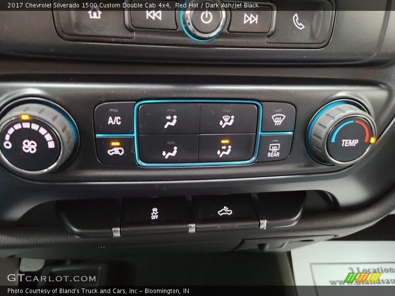 Red Hot / Dark Ash/Jet Black 2017 Chevrolet Silverado 1500 Custom Double Cab 4x4
