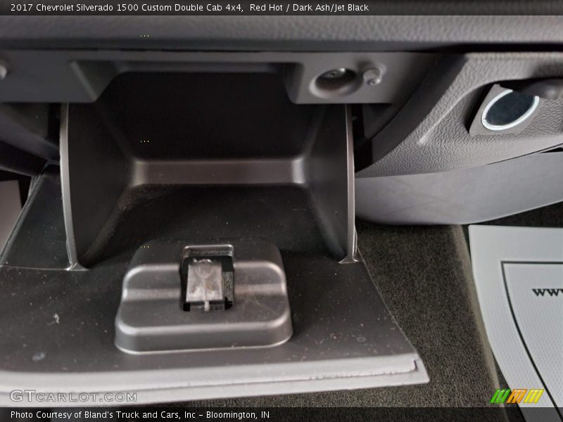 Red Hot / Dark Ash/Jet Black 2017 Chevrolet Silverado 1500 Custom Double Cab 4x4