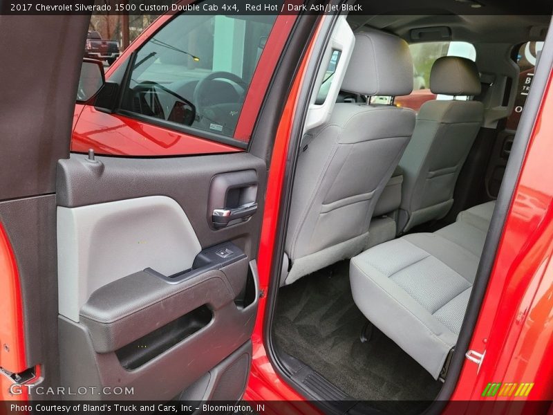 Red Hot / Dark Ash/Jet Black 2017 Chevrolet Silverado 1500 Custom Double Cab 4x4