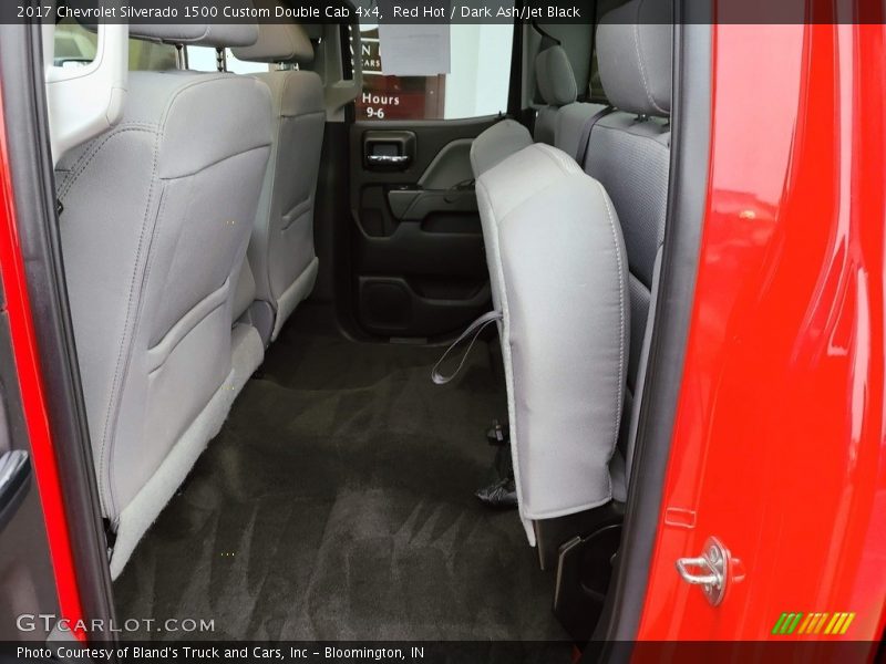 Red Hot / Dark Ash/Jet Black 2017 Chevrolet Silverado 1500 Custom Double Cab 4x4