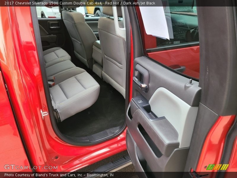 Red Hot / Dark Ash/Jet Black 2017 Chevrolet Silverado 1500 Custom Double Cab 4x4